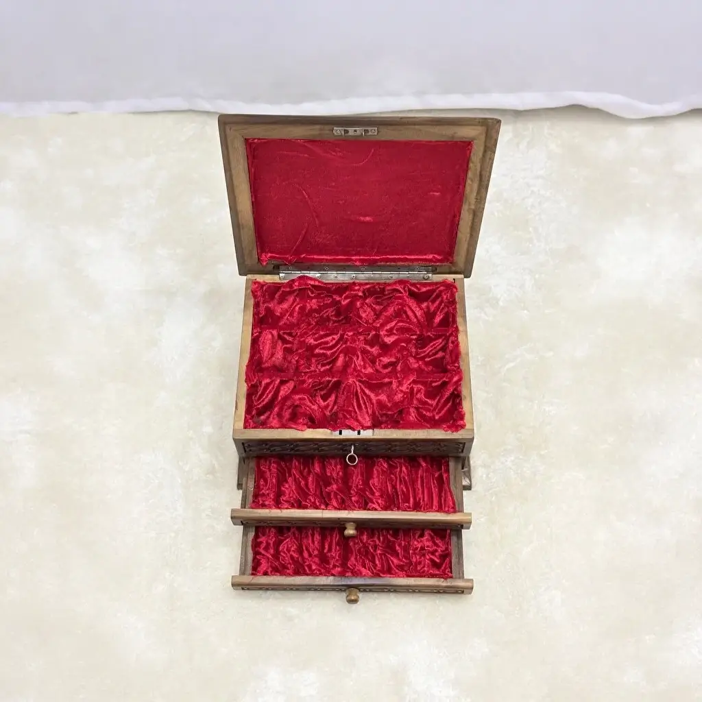 Ceviz Ağacından El Oyma Saat Aksesuar & Tespih Kutusu – 30x36x22 cm | 2 Çekmeceli Koleksiyon Kutusu - Görsel 6