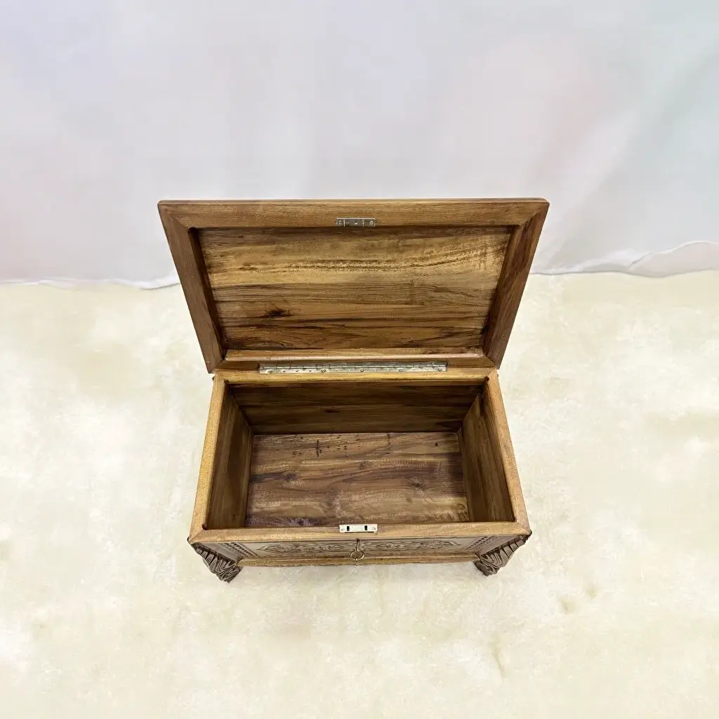 Maraş El Oyma Ceviz Ahşap Çeyiz Sandığı-Ahşap Sandık – 68x40x48 cm | Papatya Natural Model - Görsel 6