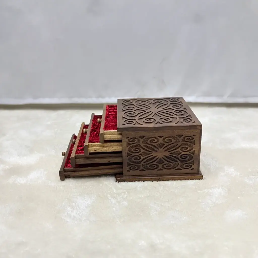 El Oyma Ceviz Ahşap 4 Çekmeceli Tespih Kutusu – Kadife Kaplı Ahşap Koleksiyon Kutusu 30x36x22 cm - Görsel 7