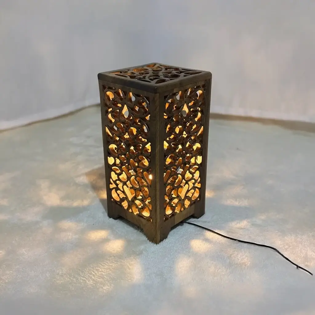 Ceviz Ağacından El Oyma Dekoratif Abajur - Ahşap Abajur 20x20x40 cm - Görsel 6