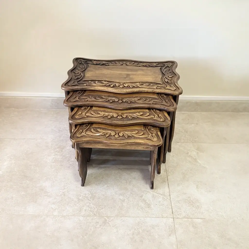 Maraş El Oyma 4’lü Servis Sehpası – 65x40x50 cm Ceviz Ahşap Zigon Sehpa Takımı - Görsel 8